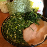 ラーメン 末廣家 - メガ万能ねぎ