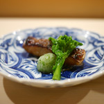 鮨 あらい - ノドグロ炙り　黒七味