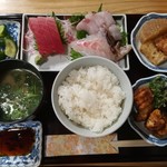 旬菜・旬魚 なかむら - 刺身盛合せ定食（800円）