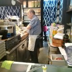 旬菜・旬魚 なかむら - 厨房に立つ大将