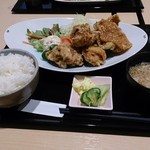 寿楽園 - 日替わり  唐揚げ定食  830円