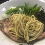 麺処 晴 - 低加水の中細ストレート麺