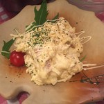 立呑み処 まるや - 燻製玉子のポテサラ