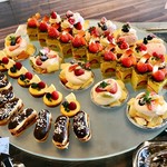 ガーデンテラス東山 - patisserie PIERRE PRECIEUSE@エクレール・オ・ショコラ／タルト・シトロン・フロマージュ／ミルフィーユバニーユ／ガトー・シャポネ／フレジエピスターシュ／ムラングシャンティ・ロゼ