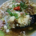 成都正宗担々麺 つじ田 - 黒胡椒のスパイシーさが全開！