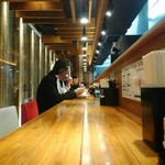 成都正宗担々麺 つじ田 - カウンター席