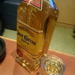 サウンド・バード  - 選ばれたお酒はこの子。テキーラ クエルボゴールド。