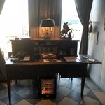 Benoit Alain Ducasse - エレベーター前