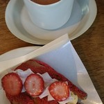クリオロ - イチゴシューとホットチョコレート