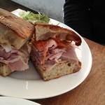 まちのパーラー - 自家製ハムのサンド フォカッチャ