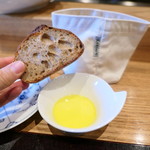 やまぐち - シュクレクールのパンは冷めないように布袋に入れて