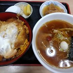 ホームラン軒 - 【2018.1.27(土)】本日のサービス品メニュー「①上カツ丼セット(半ラーメン・一品・オシンコ)700円」→580円