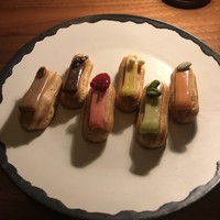 ザ タヴァン グリル＆ラウンジ - 