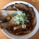 ラーメン 大翔 - キャーーー！！！チャーシューメン！！！

中々のチャーシュー盛りっぷりだな。

麺は少なそうだが食いではありそうだ。




