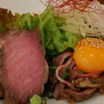 ノンカフェ - 肉の面のアップ