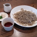 休日や - もりそばの黒