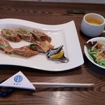 休日や - スモークサーモンのガレットとミニサラダとカップスープ