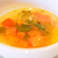 上野洋食遠山 - ランチコース 1998円 の野菜スープ