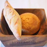 上野洋食遠山 - ランチコース 1998円 のパン2種盛り