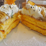 80033678 - 絶品！焼き芋パンケーキの断面