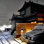 28&Vin - 奥にＪＲ青山駅が見えます