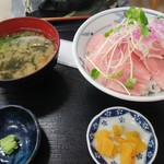 みなと市場 小松鮪専門店 - 「中トロ丼」