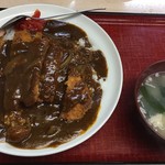 ますや食堂 - キャーーー！！！カツカレー大盛り！！！
            
            やっぱりライスカレーは大盛りで食べたい。
            
            二郎からの連食ならキツイけど普通のラーメンなら問題無い。
            
            しかしいい匂いで美味そう。
            
            