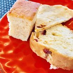 パッパーレ - 自家製のパン【料理】 