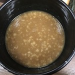 80055199 - 魚介とんこつつけ麺のつけ汁。
                      旨し。