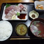 鮮魚もとぶ さしみ亭 - 