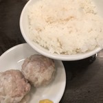 肉厚わんたん麺と手作り焼売 ら麺亭 - お得セット。（200円）
