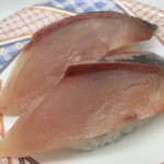 お寿し通り 古川本店 - 佐田岬沖でとれた「天然ヤズ」150円‼︎