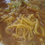 つたや食堂 - 自家製麺  (角麺でコシあり)