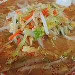 榮太郎 - 味噌ベトコンラーメン  ニンニクがクセになる