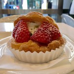 カフェ・ディ・フェスタ - ストロベリーシュークリーム 2016/12/15