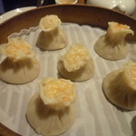 DIN TAI FUNG - 小籠包と同じ位スープたっぷり！海老と豚肉入り焼売6個RM19.7