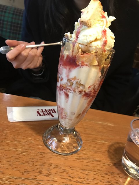 Very Berry Cafe 北白川店 ヴェリーベリーカフェ 一乗寺 カフェ 食べログ Very Berry Cafe 北白川店 ヴェリーベリーカフェ 一乗寺 カフェ 食べログ