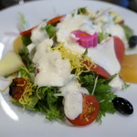 宇豆基野 - サラダに豆乳ドレッシングたっぷり