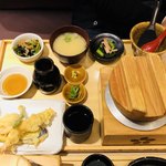 五穀 - 鯛釜飯と天ぷら定食 ¥1,380