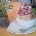 瀬戸内ジャムズガーデン - 島のカキ氷 ５００円　本日のジャムとアイスクリーム入りで絶品です。