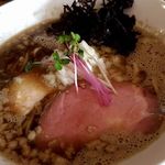 らぁ麺 川たか - 限定　背脂煮干醤油らぁめん　珍しく豚と鶏のWチャーシューがデフォ。