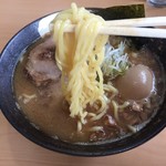 らー麺山之助 - パイタン麺 麺アップ