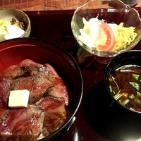 赤坂 津つ井 総本店 - ビフテキ丼