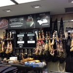 El Corte Ingles - 生ハムがずらり