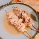 ささもと 新宿店 - 串煮込み 1串205円(シロ串、寄せ集め串)