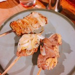 ささもと - 左から テッポウタレ(300円)、レバねぎ塩、タン味噌(各205円)