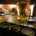 茜どき - ドリンク写真:ビールとお通し