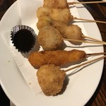 神戸牛ステーキ&ワイン 肉バル 肉王 - 串揚げ盛り合わせ