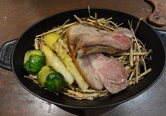 大理石製 製菓 料理 ビザ台 白と灰色の模様 マダム