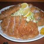 山の家 - わらじとんかつ定食アップ